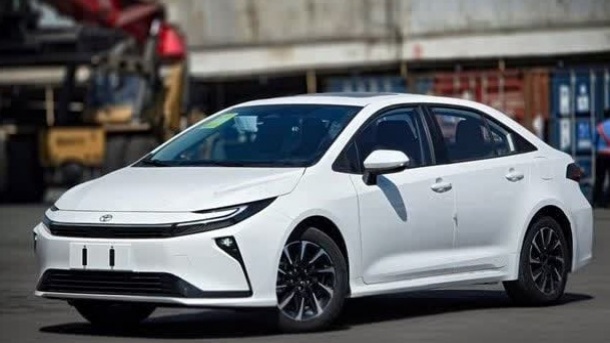 تویوتا کرولا نیوفیس وارد ایران شد