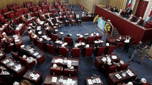 پیشنهاد روزنامه اصلاح طلب به مجلس خبرگان