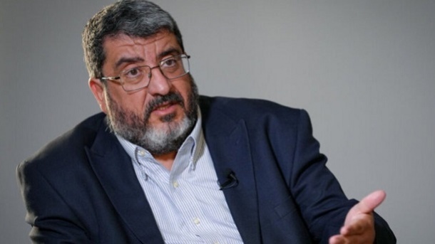انتقاد فواد ایزدی از پذیرش زودهنگام آتشبس توسط ایران