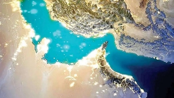 شلیک هشدار به کشتی فرانسوی در تنگه هرمز/ این کشتی آسیب دید