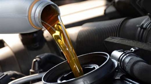 چه روغن موتوری برای خودرو استفاده کنیم؟