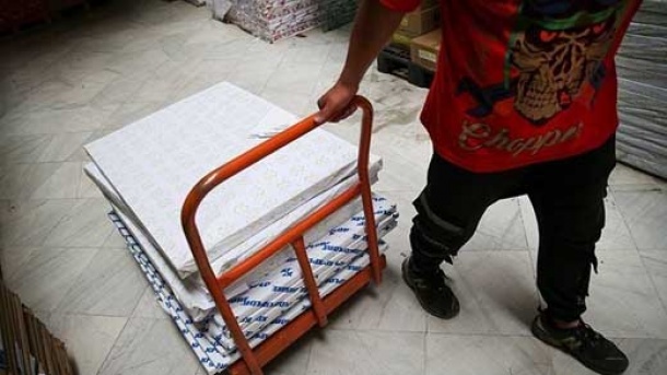 کاغذ ارزان شد