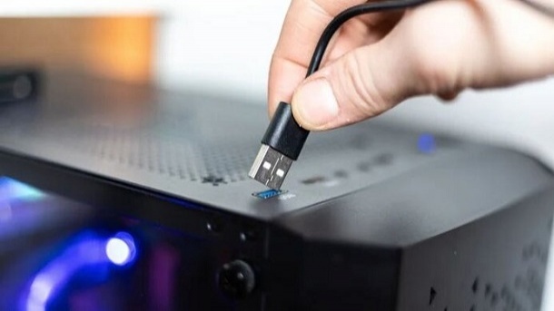 کدام پورت USB سریعتر است؟