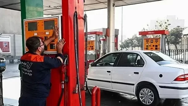 آغاز سوخت‌گیری با کارت بانکی