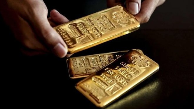 بهای طلا امروز جمعه در بازارهای جهانی