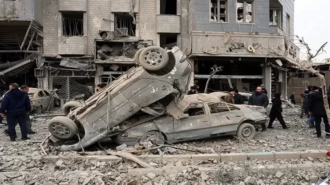 بازسازی ۱۰۰ هزار خانه آسیب‌دیده از جنگ