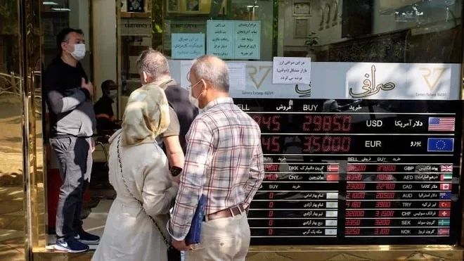 دلار در بازار آزاد به 213 هزار تومان رسید