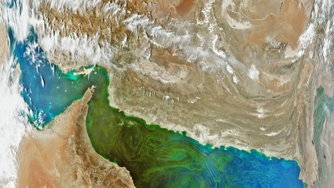 پهپادهای ایران در هرمز وارد عمل شدند
