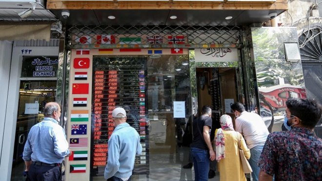 چند دلیل رشد ناگهانی قیمت دلار در روز چهارشنبه