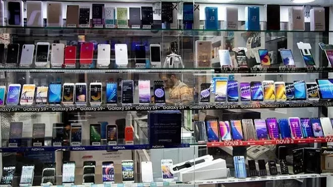 قیمت موبایل کاهش می یابد؟