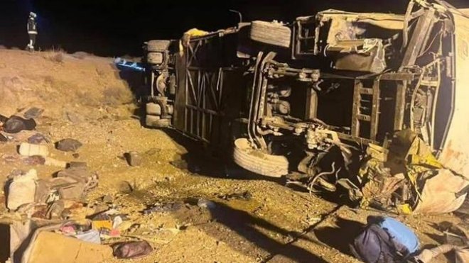 واژگونی مرگبار اتوبوس کرمانشاه ـ تهران؛ 11 نفر جان باختند