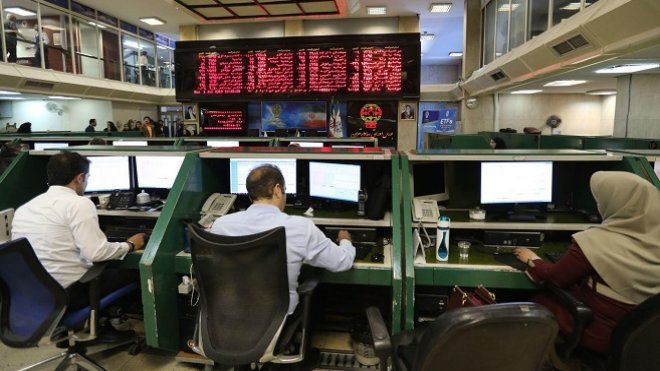 ریزش سنگین بورس تهران در نخستین روز هفته