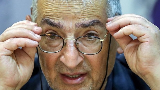 زیباکلام به یک سال حبس و ۲ سال منع فعالیت رسانهای محکوم شد