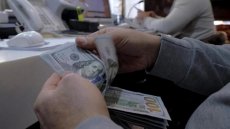 قیمت دلار از چه می‌ترسد؟