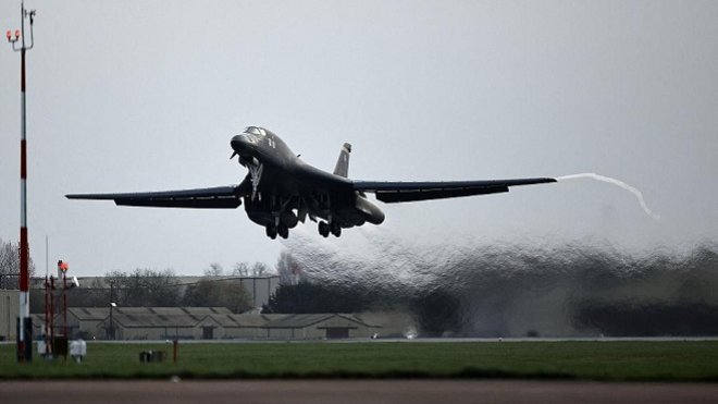 آمریکا تمامی بمبافکنهای B-1 را از انگلیس خارج کرد