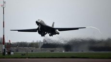 آمریکا تمامی بمب‌افکن‌های B-1 را از انگلیس خارج کرد