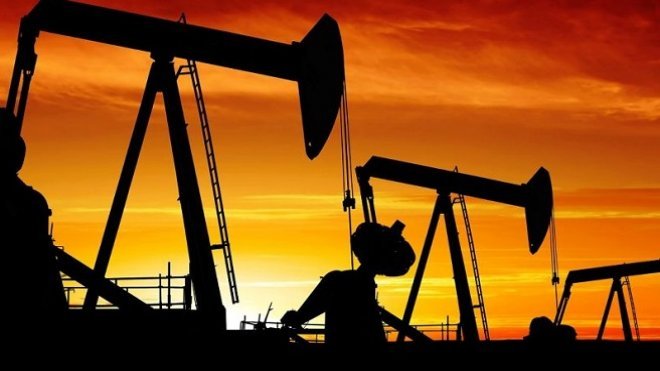 عقب‌نشینی قیمت نفت؛ برنت همچنان بالای 105 دلار