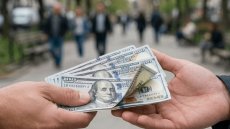 آغاز ریزش قیمت دلار در بازار تهران