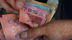 ارزش یورو به کف 17 ماهه رسید