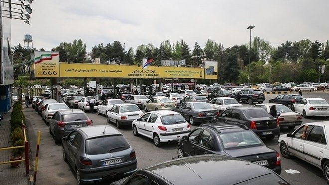 دلیل صفهای طولانی در برخی جایگاههای بنزین تهران