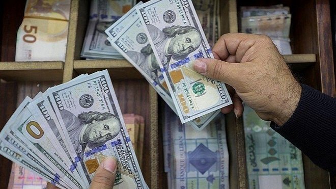 دلار در آستانه رکورد تاریخی؟
