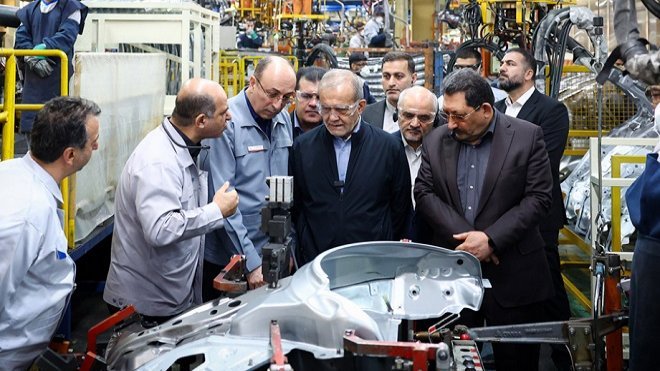 بازدید دکتر پزشکیان از خط تولید شرکت سایپا
