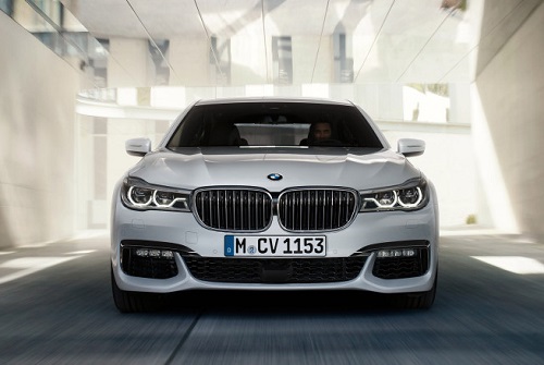 تماشا کنید ; جادوی طراحی و رانندگی با سری هفت BMW