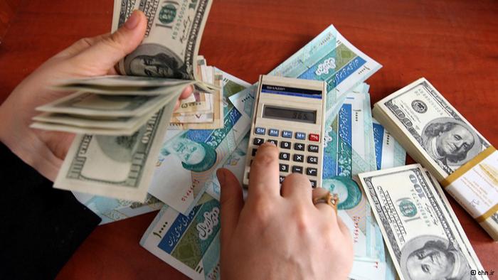 تقابل دو نگاه به نحوه تعیین نرخ دلار