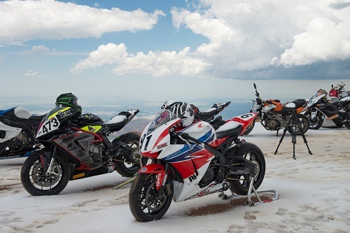مسابقه تا ابرها با هوندا 1000RR CBR