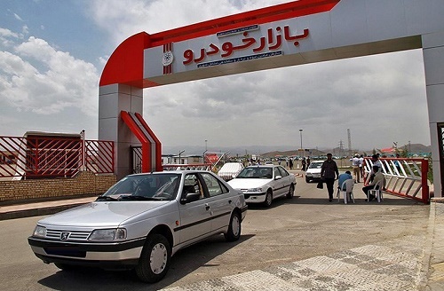 خروج 300 هزار مشتری از بازار خودرو