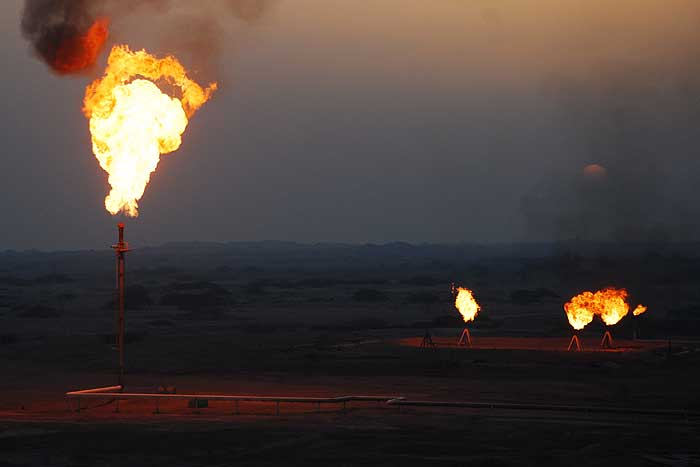 مشعلهای صنعت نفت خاموش میشود