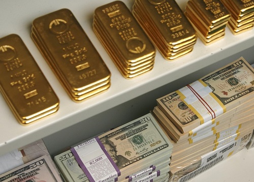 آیا طلا میتواند از کاهش قیمت نفت و شاخص سهام سود ببرد؟
