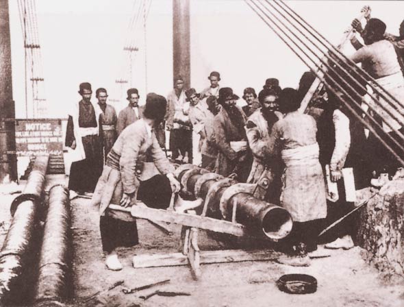 صنعت نفت ایران 108 ساله شد