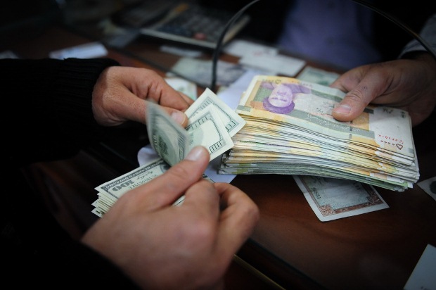 دلار در بازار تهران در محدوده 3580 تومان باقی ماند