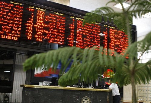 شاخص بورس عقب نشینی کرد