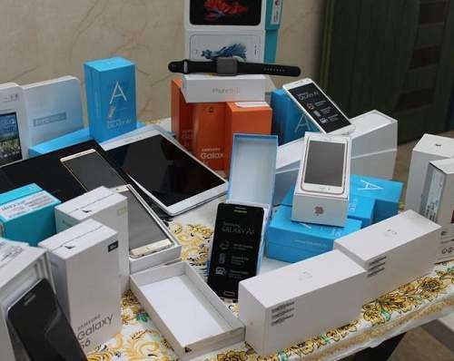 سود 100 هزار تومانی روی هر گوشی قاچاق