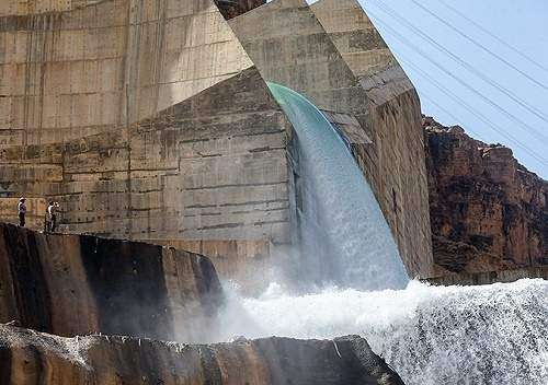 سرریز شدن سد تنگوییه سیرجان