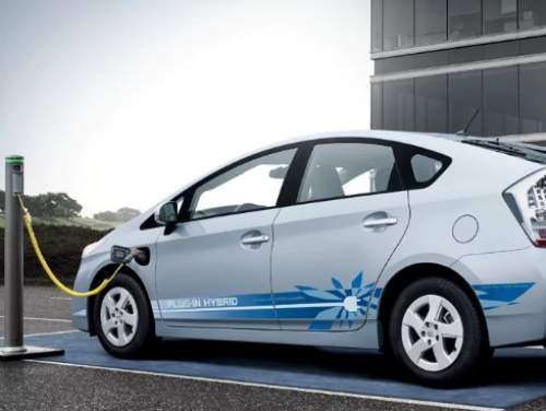 هر آنچه باید درباره خودروهای هیبریدی بدانیم