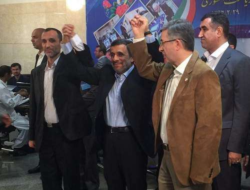 محمود احمدی‌نژاد نامزد انتخابات ریاست جمهوری شد