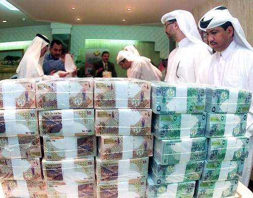 بانک‌های قطری سود سپرده‌های دلاری را بالا بردند