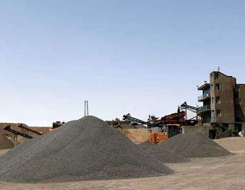 سنگ‌آهن پرواز کرد