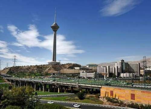 سازنده برج میلاد به شایعه سقوط پاسخ داد