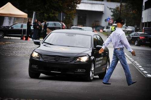 سیستم EBA در خودرو چه معنایی دارد؟