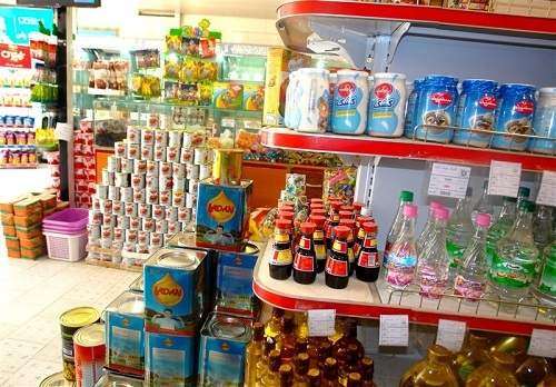 قیمت از روی کالاها هنوز برداشته نشده شاهد گران فروشی هستیم