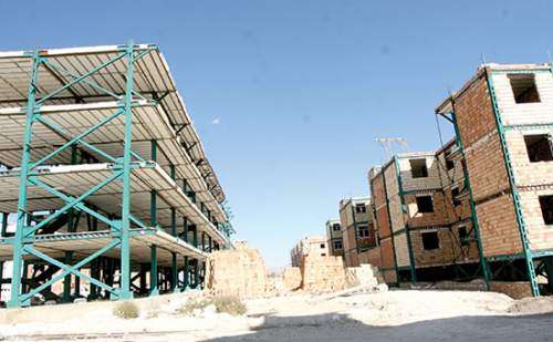 چسبندگی متقابل اثر تورمی اقتصاد و مسکن