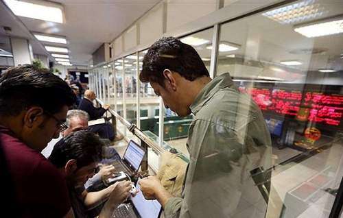 بورس تهران اولین روز کاری هفته را با 419 واحد کاهش آغاز کرد