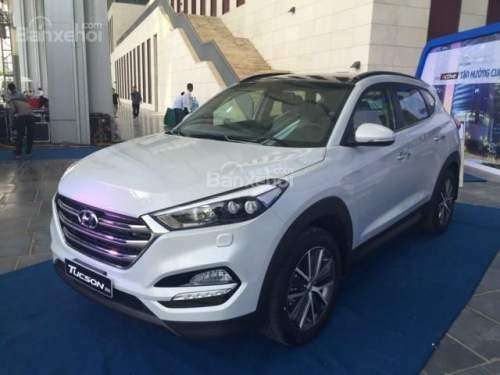 توسان و سانتافه در راه فرابورس