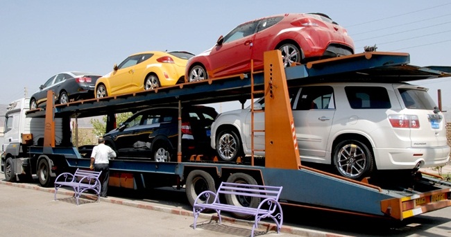کاهش ۱۰ تا ۱۵درصدی تعرفه واردات خودرو روی میز دولت