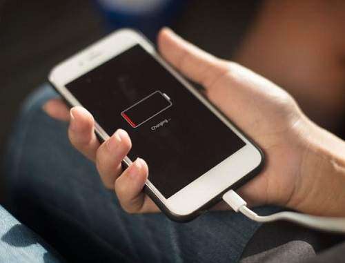 چرا سرعت گوشیهای آیفون کم میشود؟