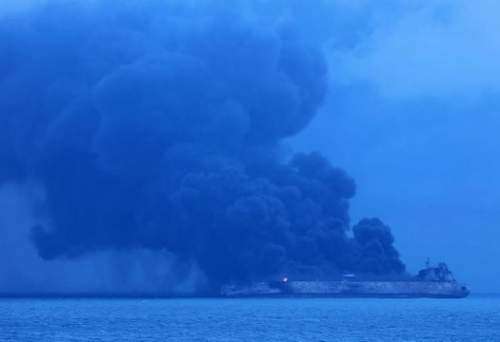 چگونه دو کشتی با یکدیگر برخورد میکنند؟